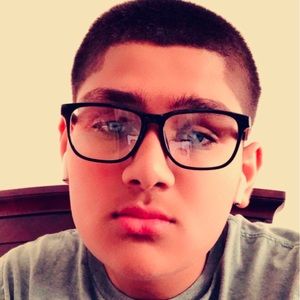 Meet your Posher, Hamza